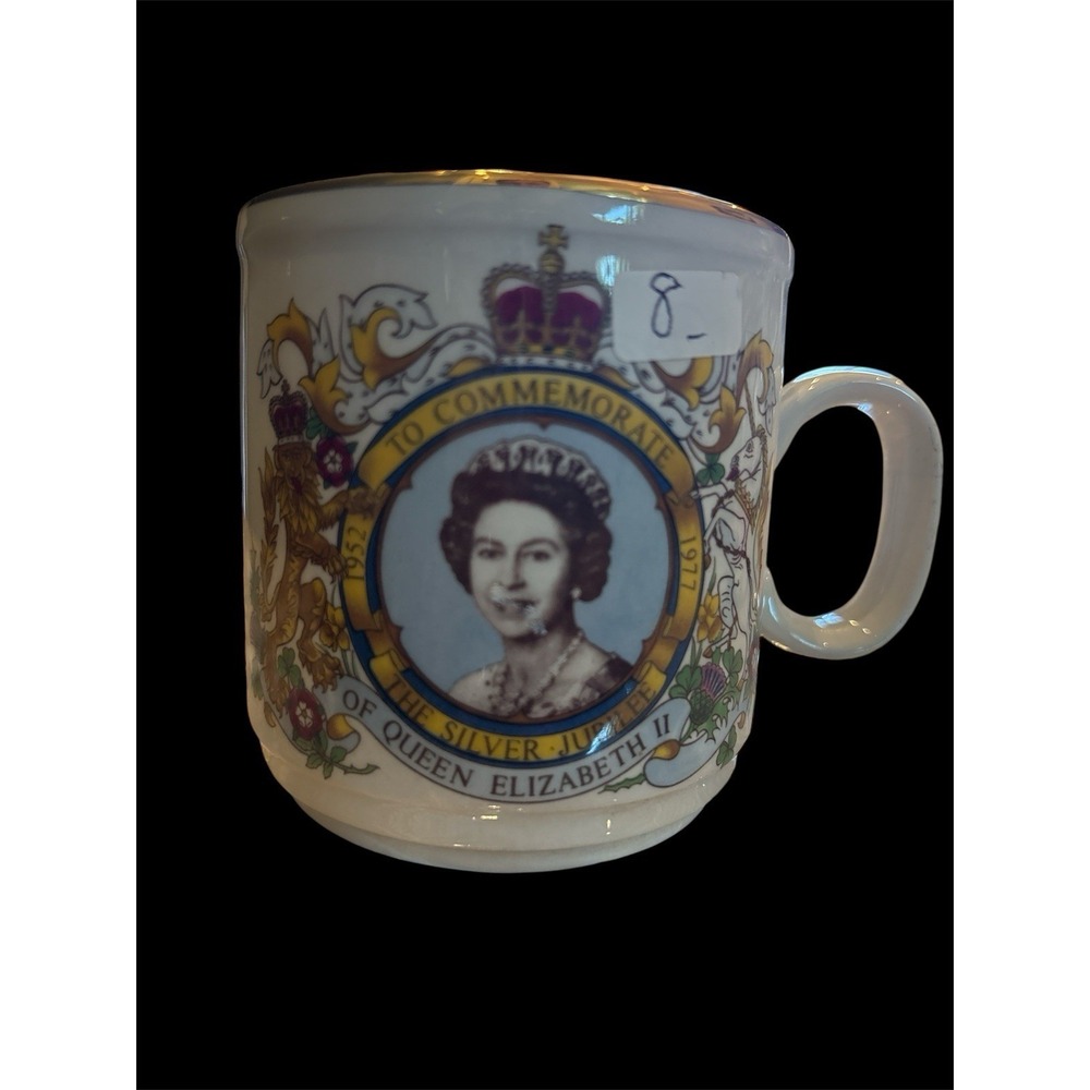 1977 Queen Elizabeth II Silver Jubilee Mug Churchill England Commemorative Cup